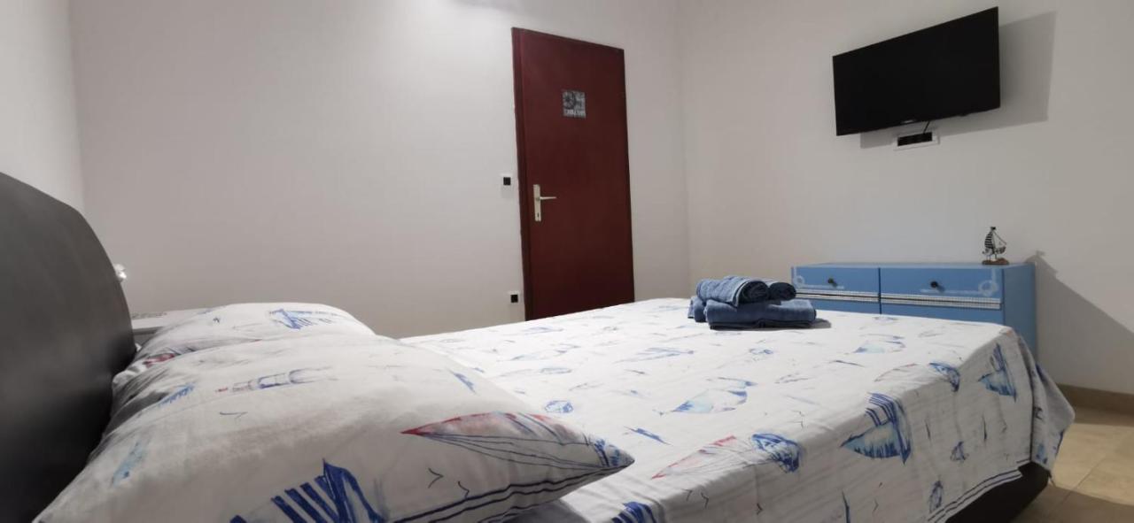 Apartments K&D Пула Екстериор снимка